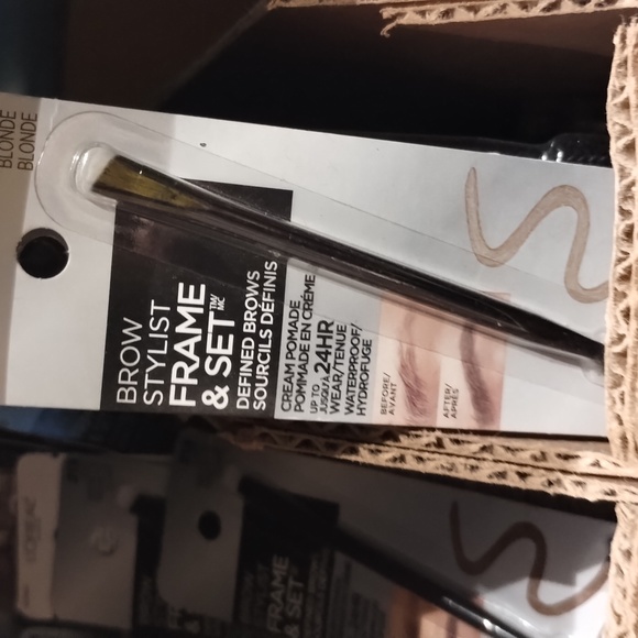 Mystery Makeup Box - Picture 8 of 10